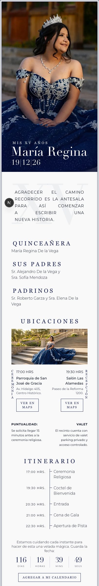 Invitación de XV años en azul marino, con retrato a página completa y galería de fotografías